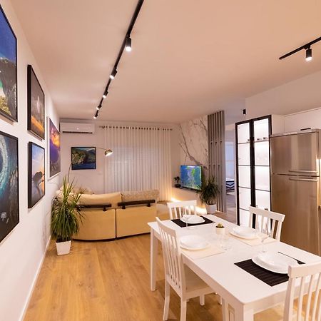 Victoria Lungomare Apartment Avlonya Dış mekan fotoğraf