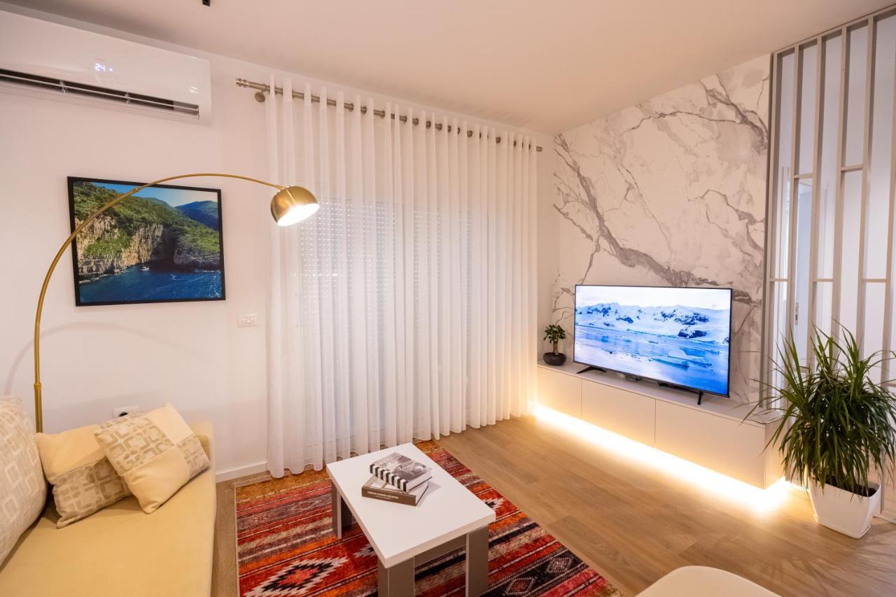 Victoria Lungomare Apartment Avlonya Dış mekan fotoğraf