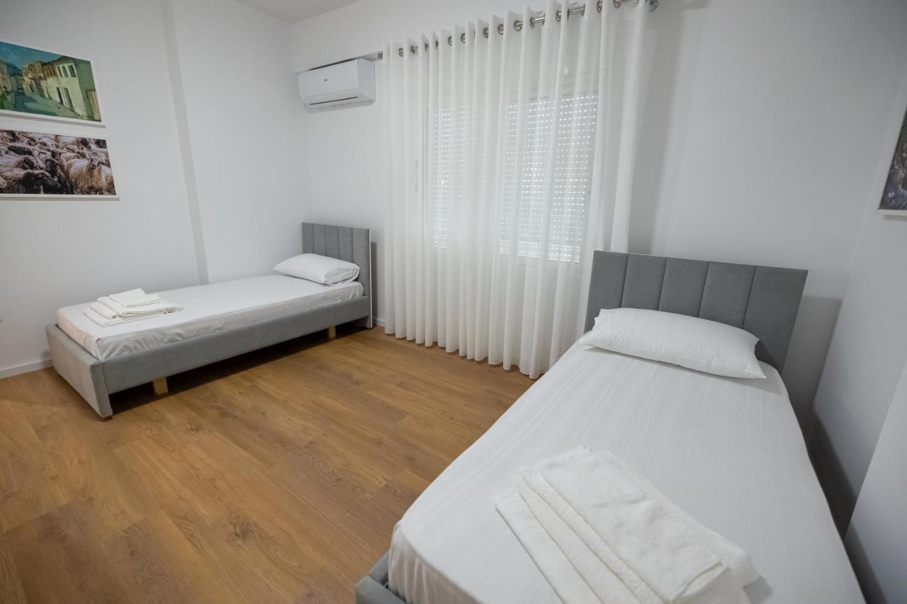 Victoria Lungomare Apartment Avlonya Dış mekan fotoğraf