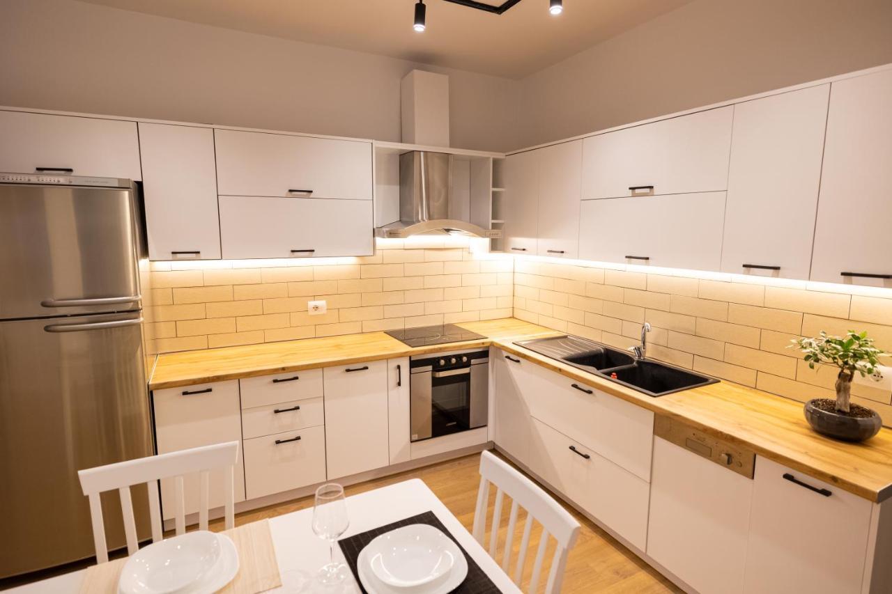 Victoria Lungomare Apartment Avlonya Dış mekan fotoğraf