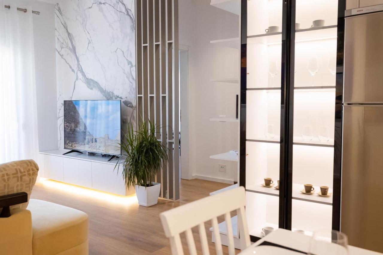 Victoria Lungomare Apartment Avlonya Dış mekan fotoğraf