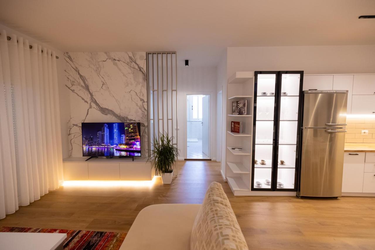 Victoria Lungomare Apartment Avlonya Dış mekan fotoğraf