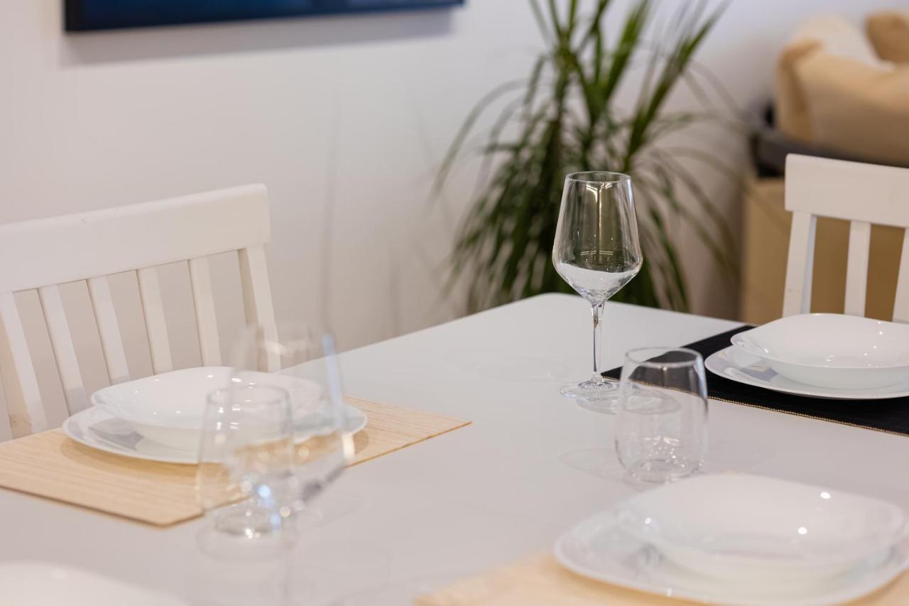 Victoria Lungomare Apartment Avlonya Dış mekan fotoğraf